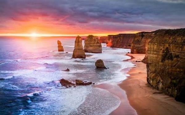 Twelve Apostles: Kỳ quan đá nổi tiếng trên Great Ocean Road