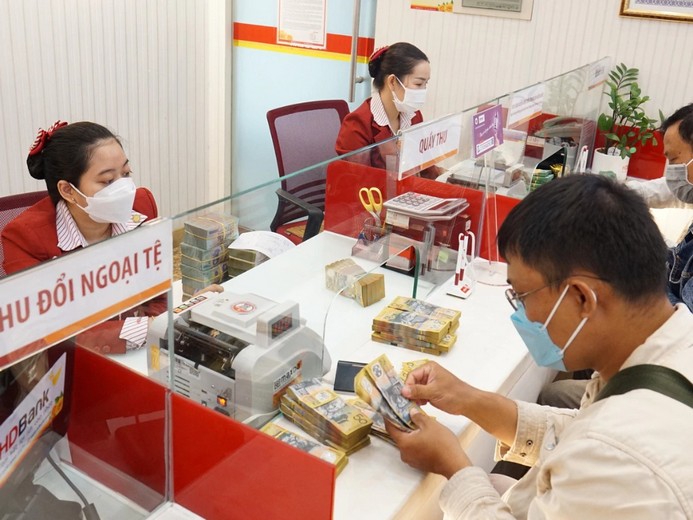 Đổi AUD Trước Khi Đi Úc: Cần Chuẩn Bị Bao Nhiêu Tiền Mặt?